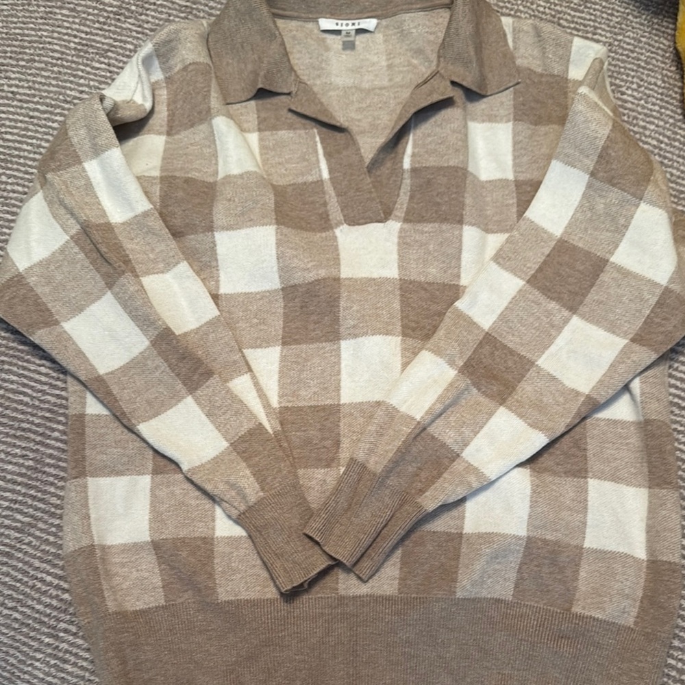 Beige Checkered Sweater